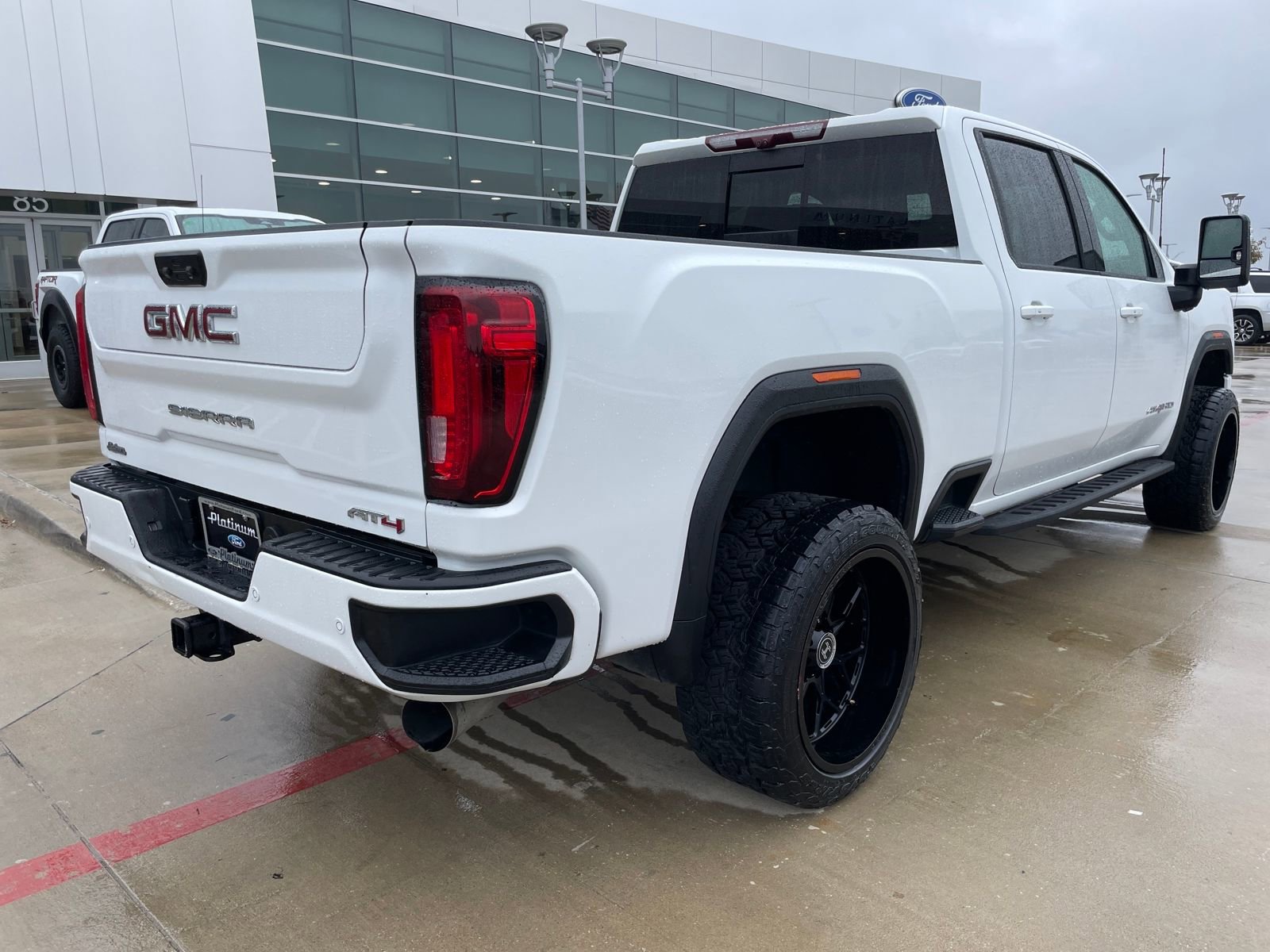 Used 2021 GMC Sierra 2500 AT4 w/ AT4 Premium Plus Package image 5