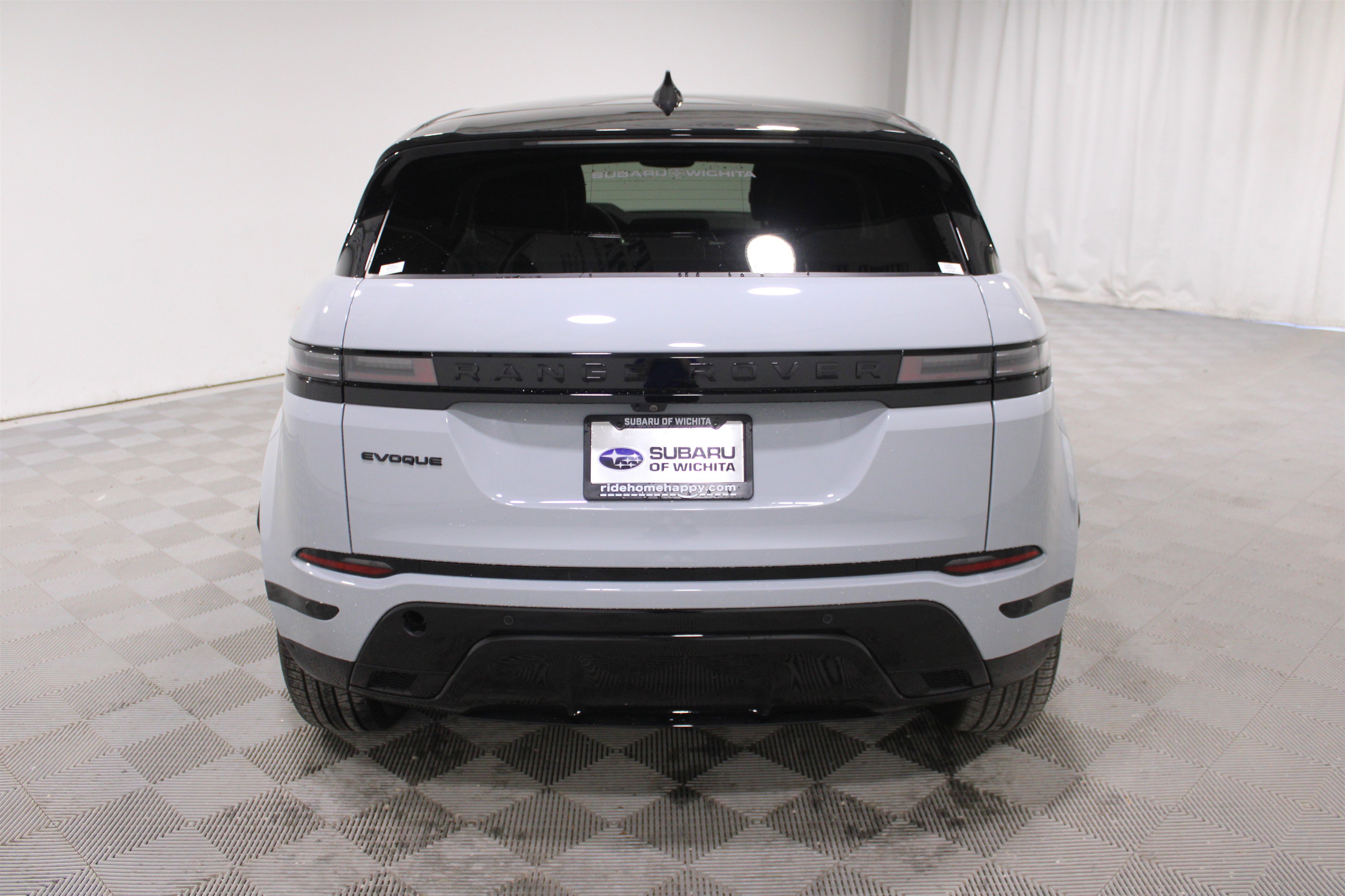 Used 2024 Land Rover Range Rover Evoque Dynamic SE image 26