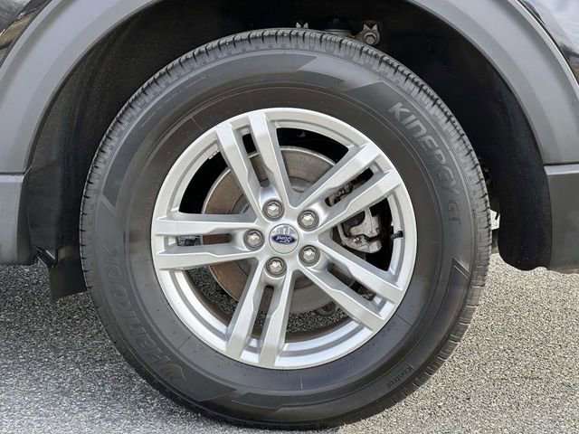 Used 2022 Ford Explorer XLT w/ Equipment Group 202A image 8