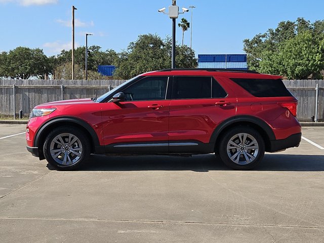 Used 2023 Ford Explorer XLT w/ Equipment Group 202A RWD image 8