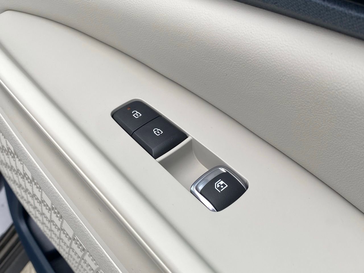 New 2026 Kia Carnival SX image 26