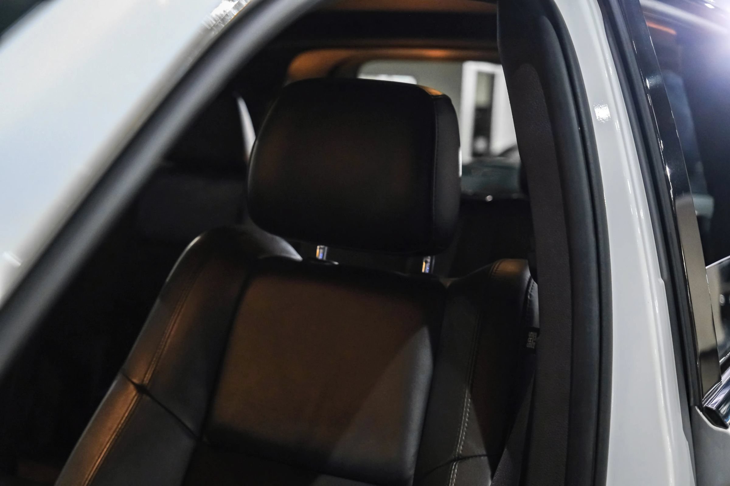 Used 2018 Jeep Grand Cherokee Altitude AWD/4WD image 29