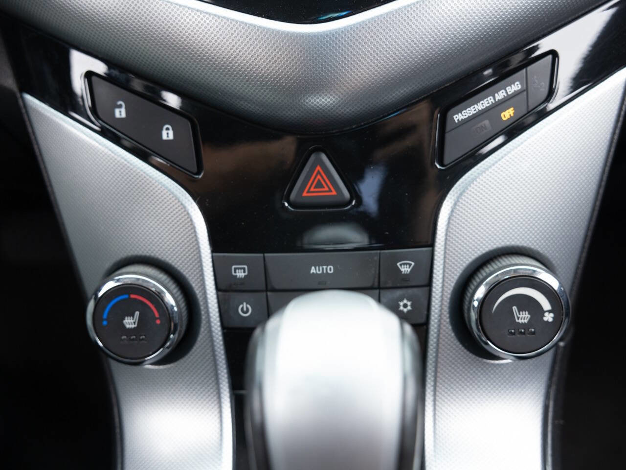 Used 2012 Chevrolet Cruze LTZ image 34