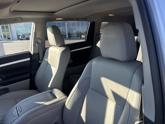 Used 2019 Toyota Highlander XLE image 11