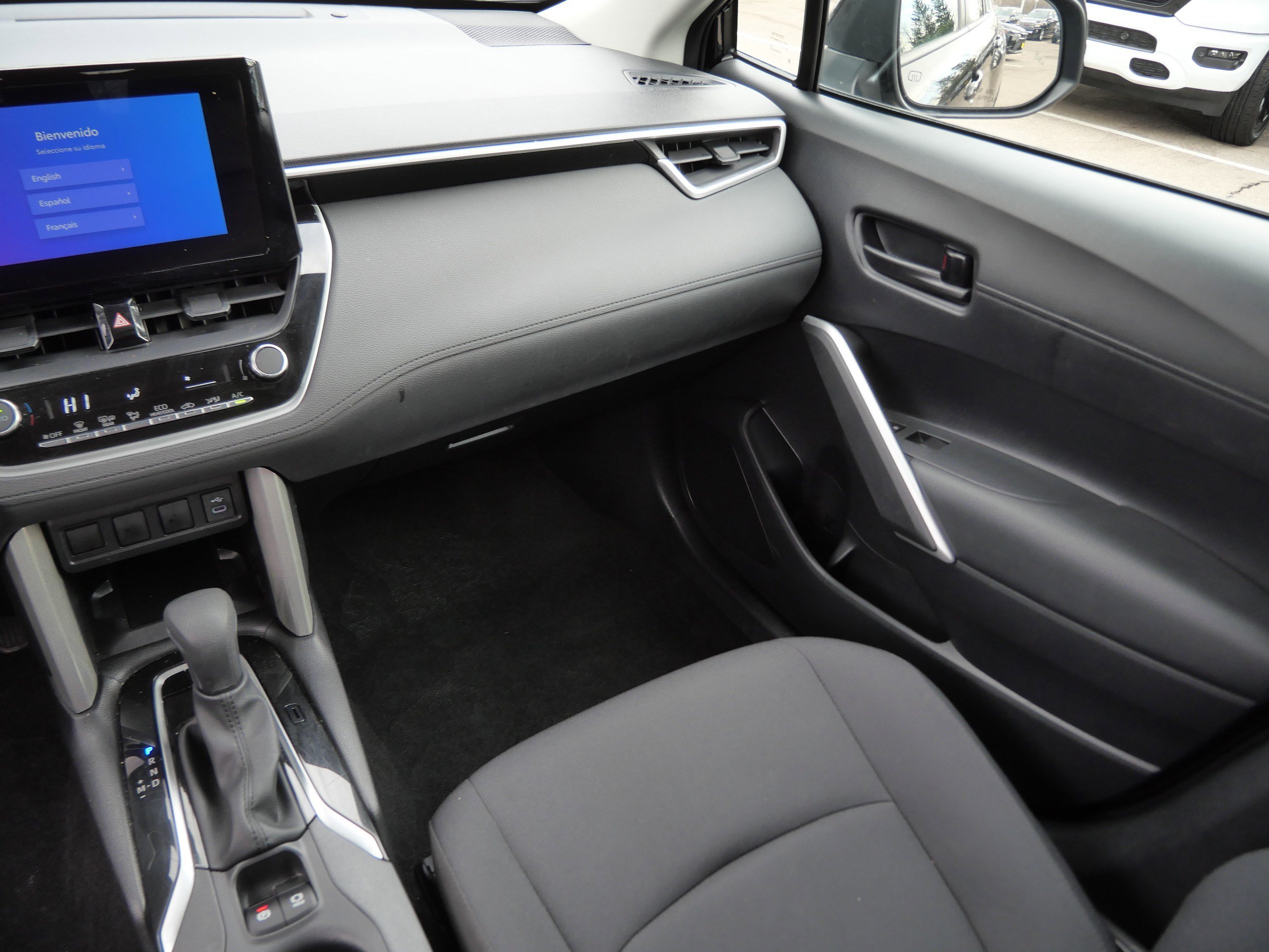 Certified 2025 Toyota Corolla Cross LE image 12