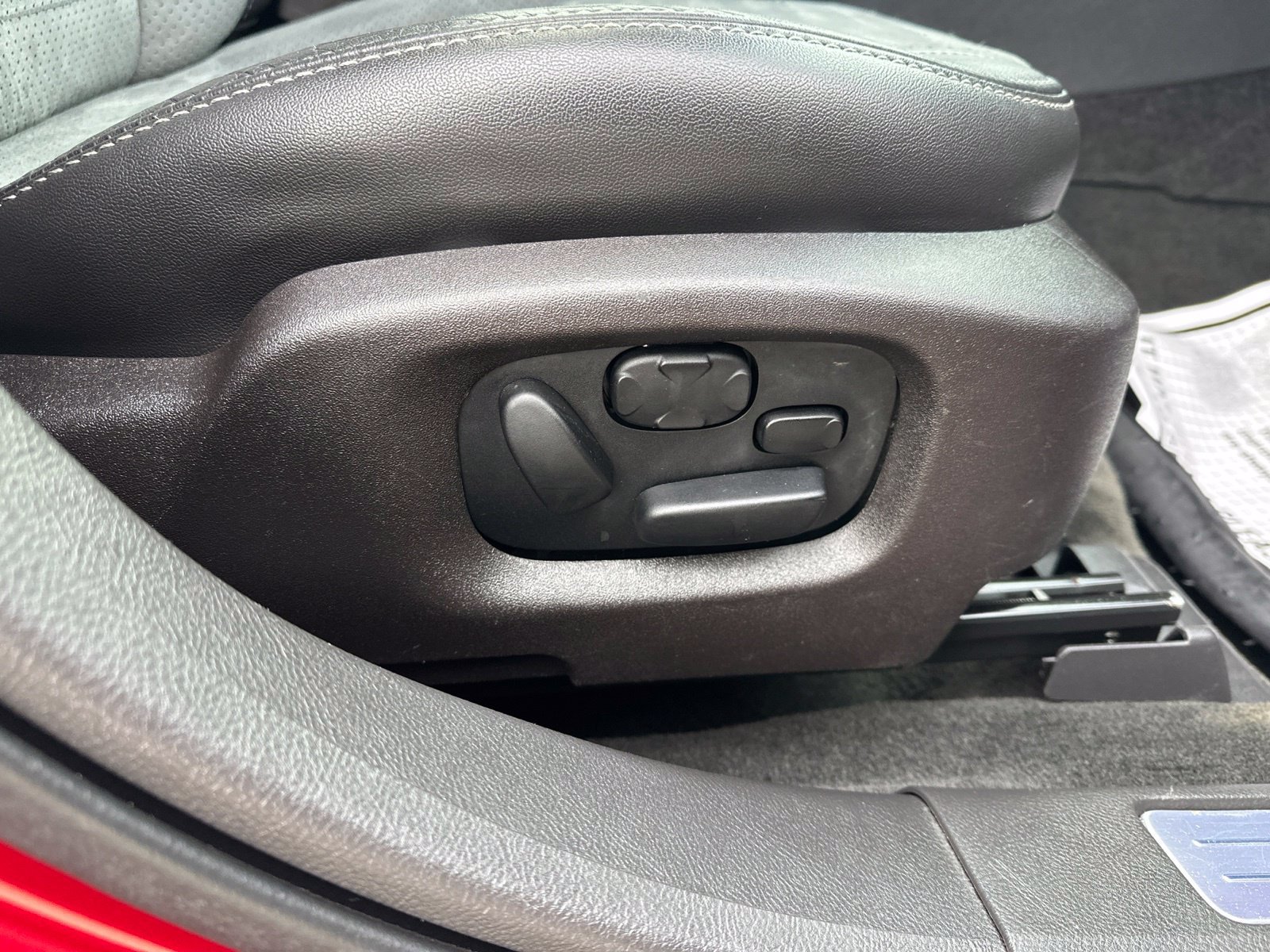 Used 2015 Ford Taurus SHO w/ Equipment Group 401A AWD/4WD image 36