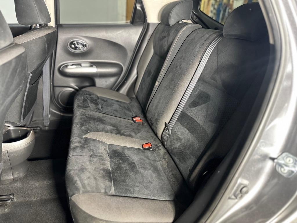 Used 2015 Nissan Juke SV image 24