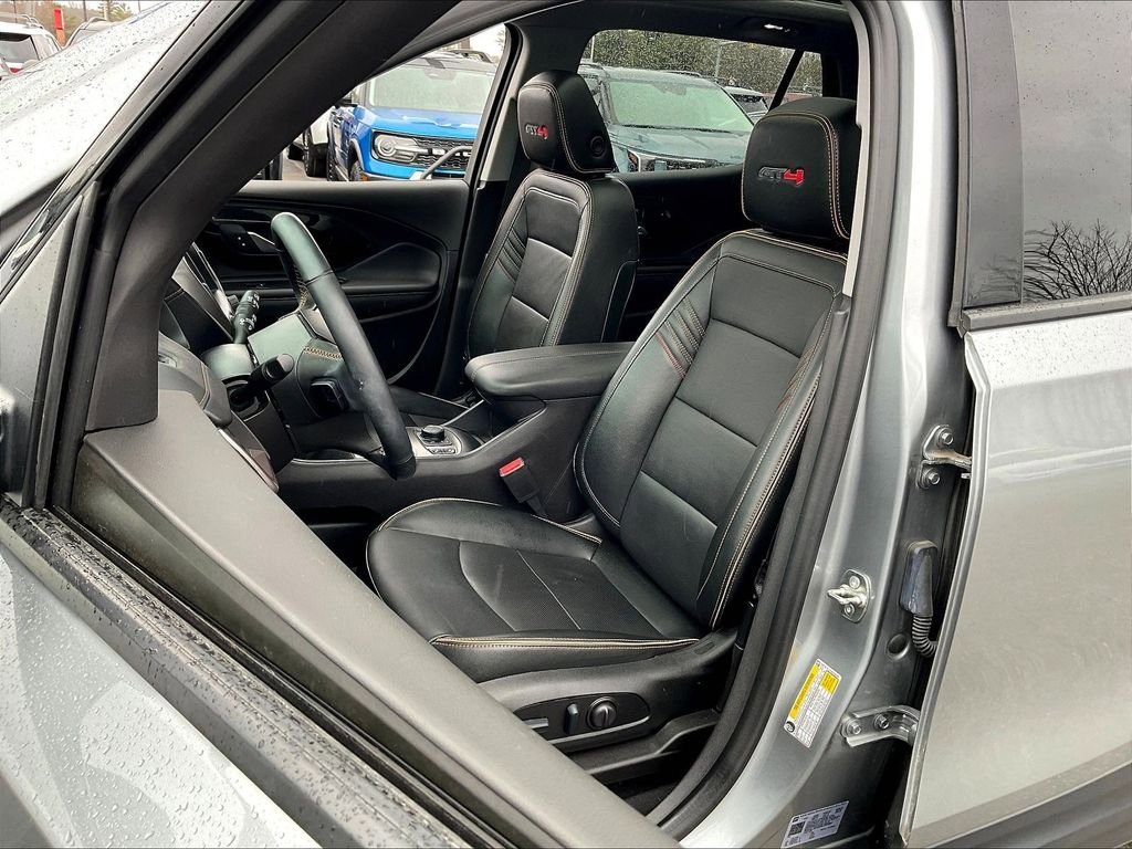 Used 2024 GMC Terrain AT4 image 9