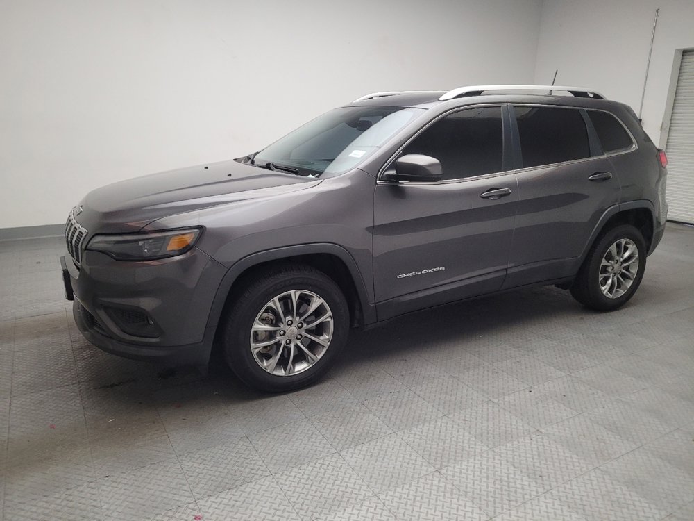 Used 2019 Jeep Cherokee Latitude Plus w/ Comfort/Convenience Group image 2