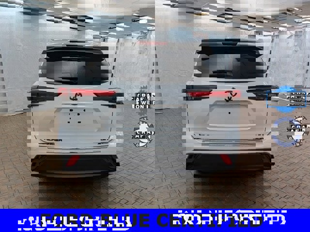 Used 2023 Toyota Highlander XLE image 6