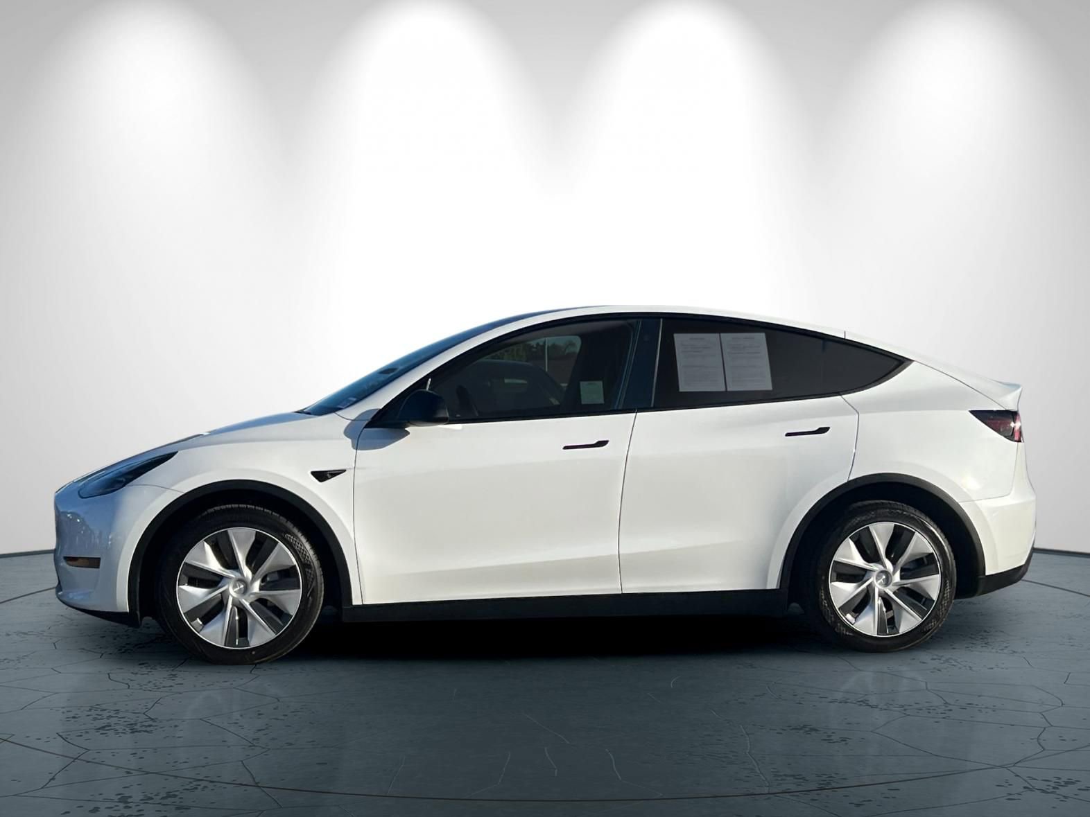 Used 2023 Tesla Model Y Long Range image 7