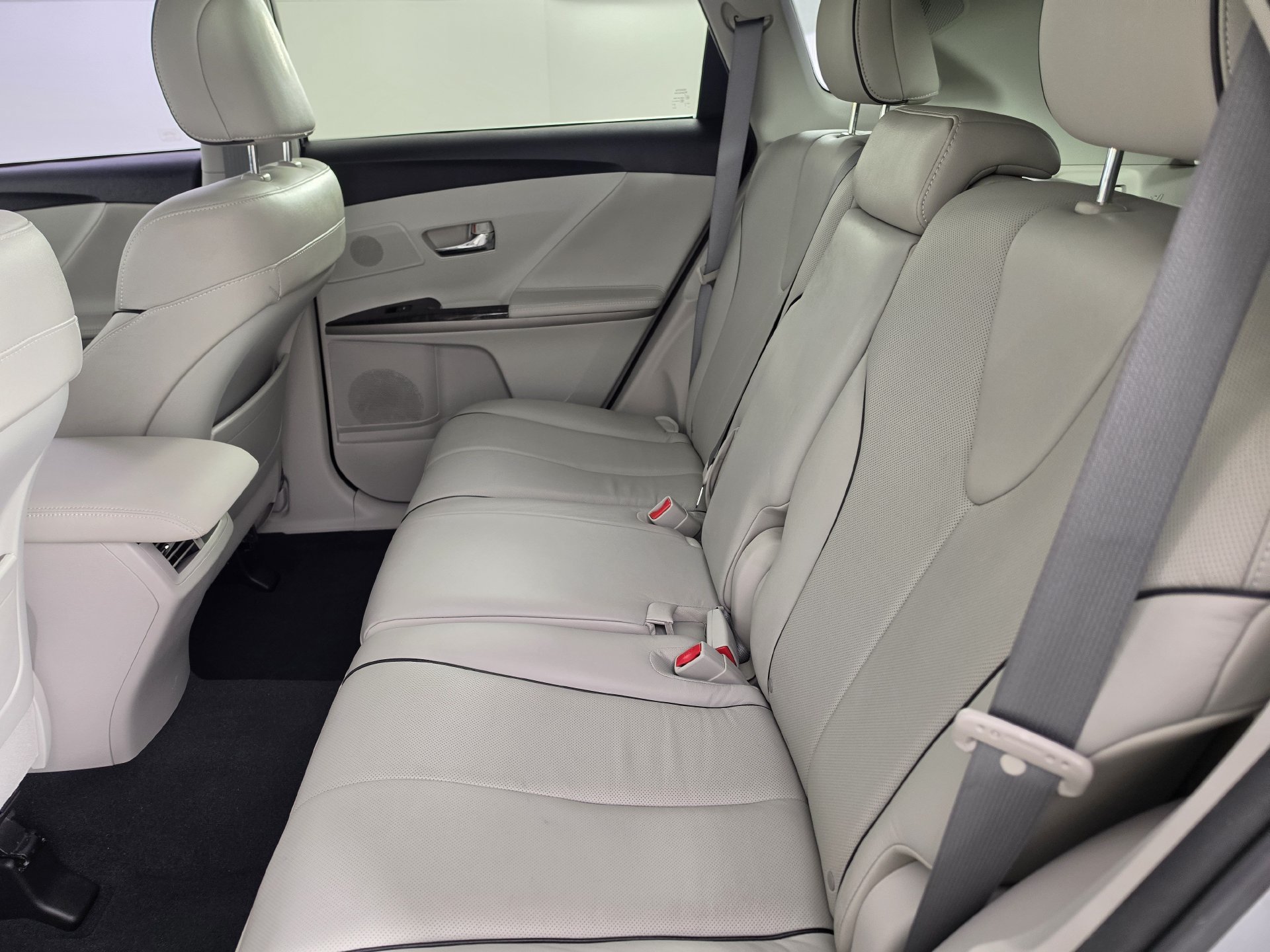Used 2015 Toyota Venza XLE w/ XLE Premium Package FWD image 26