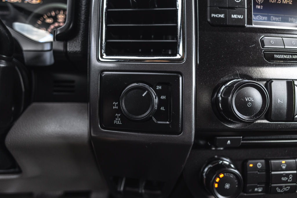 Used 2015 Ford F150 XLT w/ Equipment Group 301A Mid AWD/4WD image 18