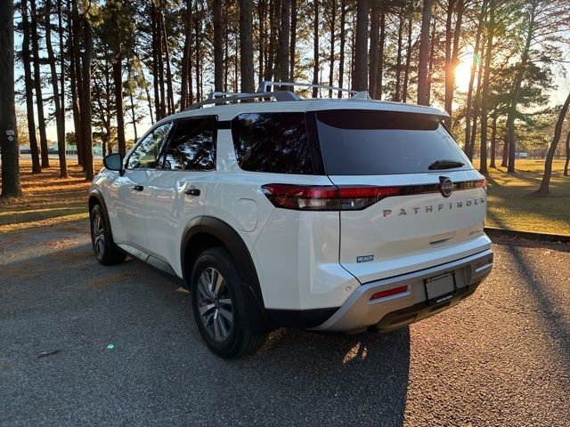 Used 2023 Nissan Pathfinder SL image 5