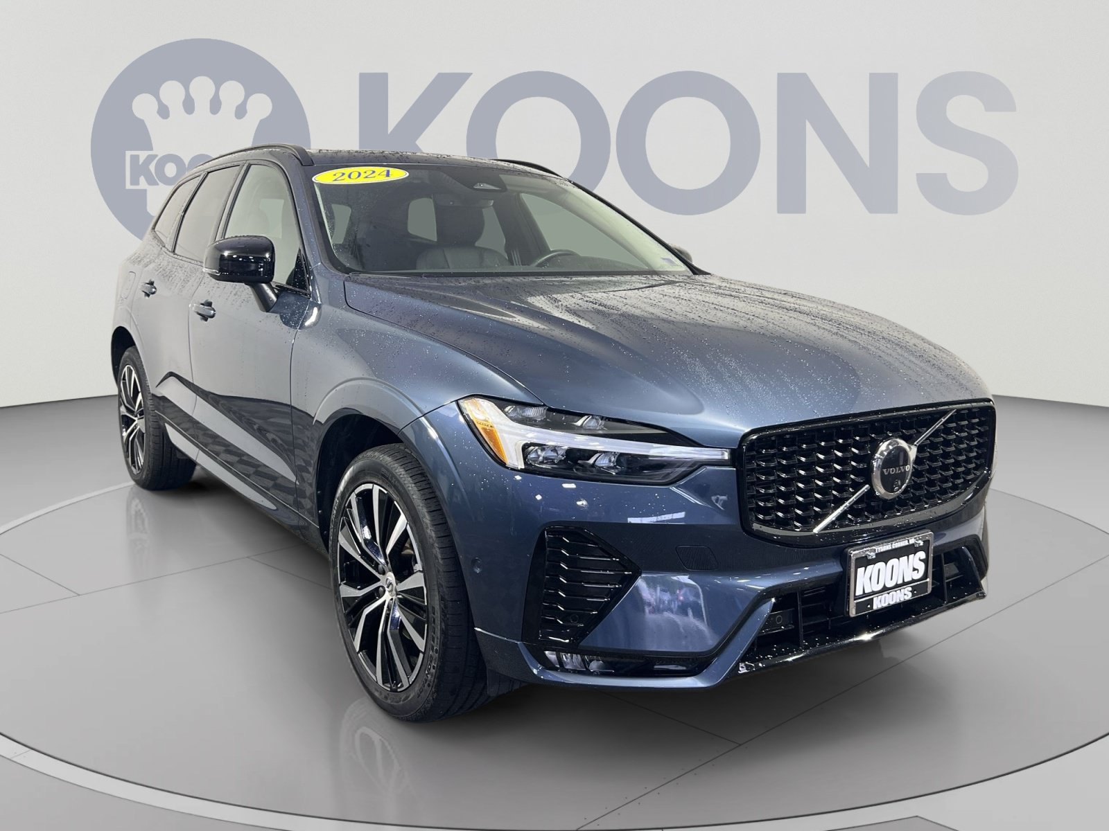 Used 2024 Volvo XC60 B5 Plus AWD/4WD image 10