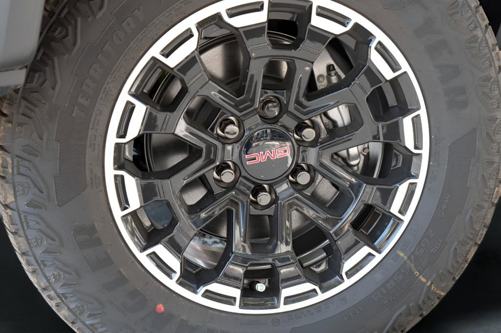 New 2026 GMC Canyon AT4 w/ Technology Plus Package image 2