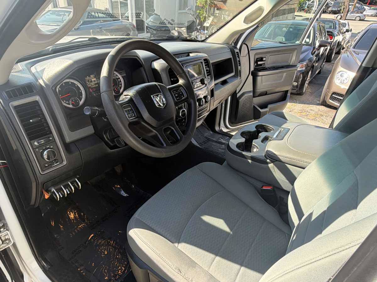 Used 2018 RAM 1500 ST w/ SXT Appearance Group AWD/4WD image 13