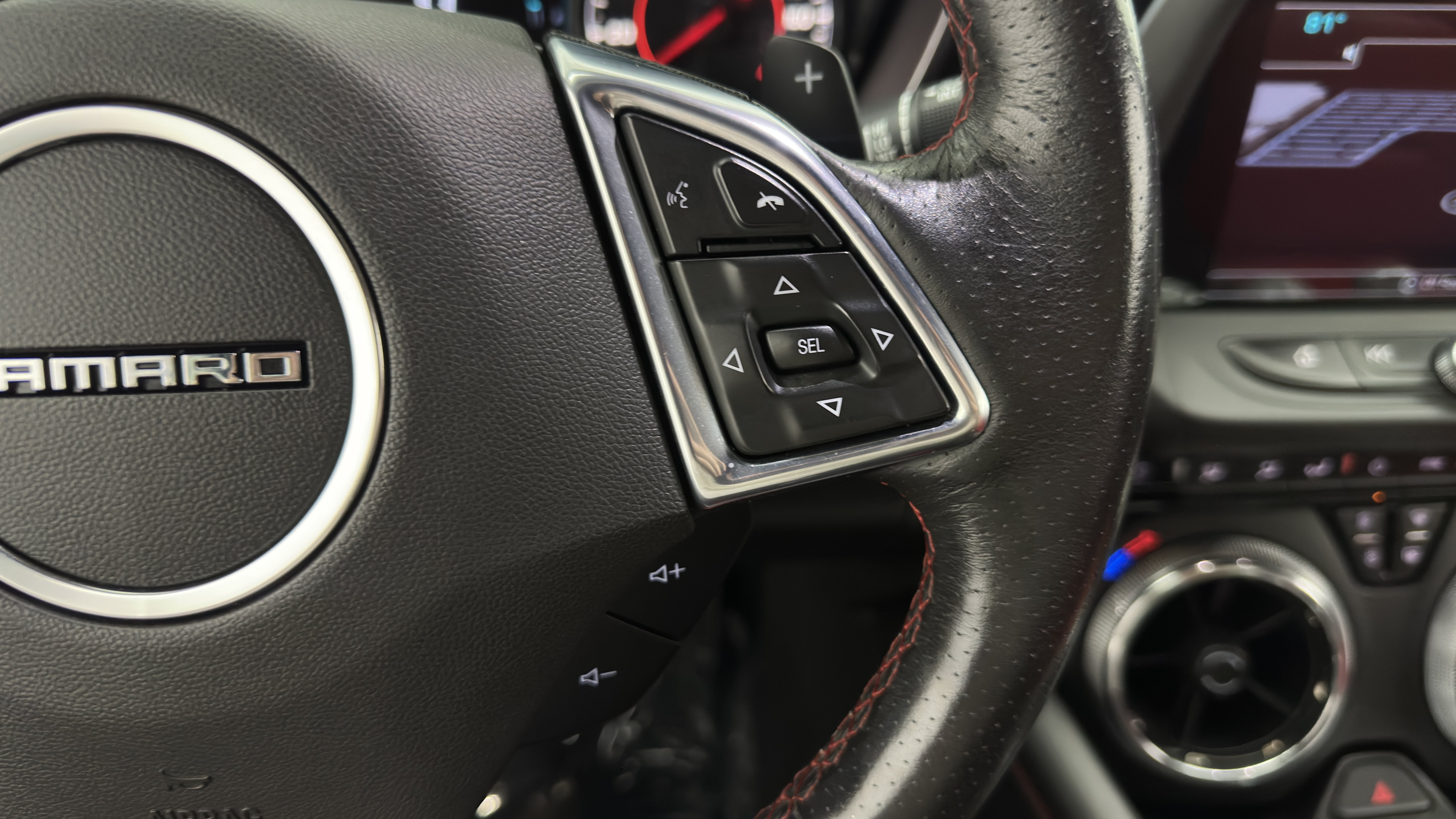 Used 2016 Chevrolet Camaro SS RWD image 21