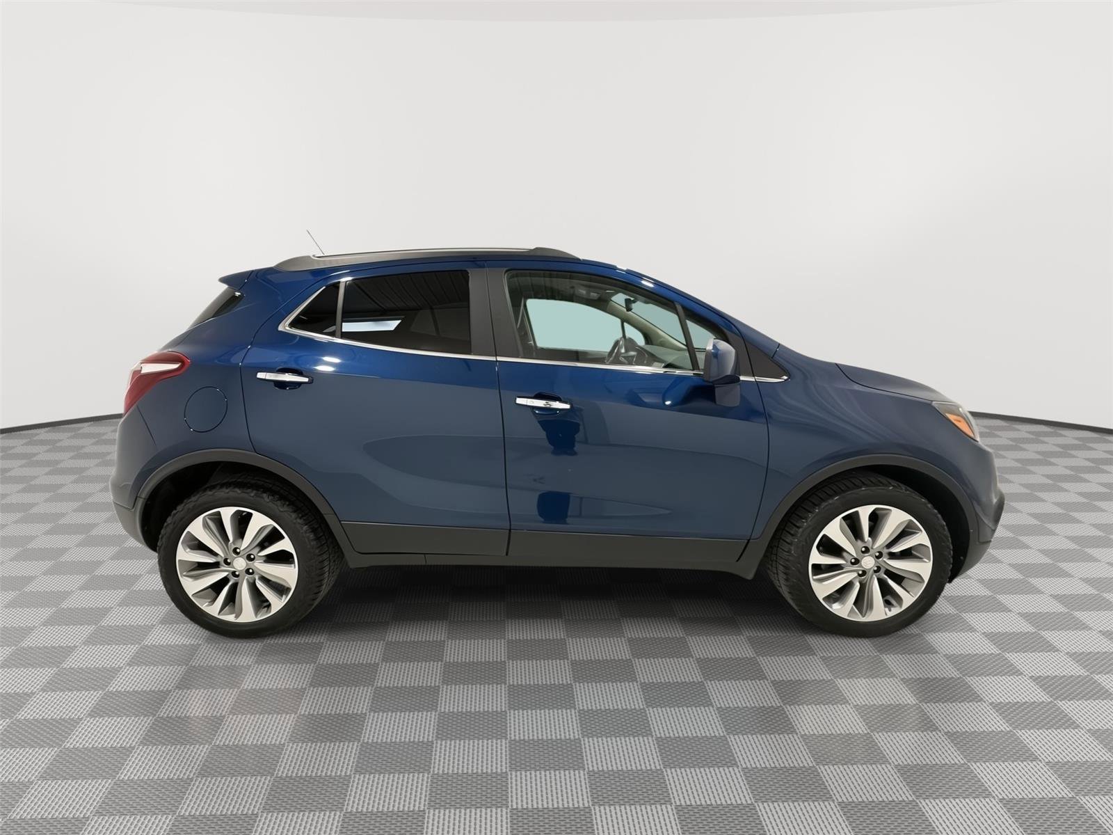 Used 2020 Buick Encore Preferred w/ Safety Package image 30
