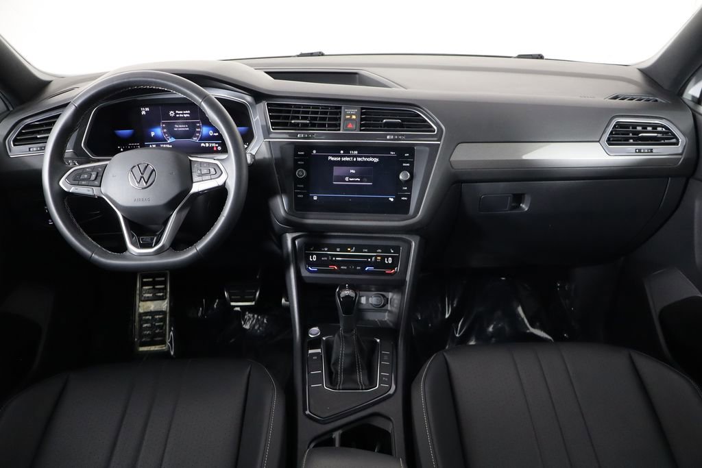Used 2023 Volkswagen Tiguan SE R-Line FWD image 13