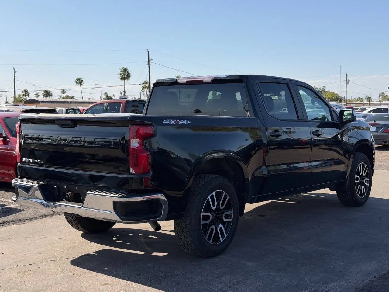 Used 2020 Chevrolet Silverado 1500 LT AWD/4WD image 11
