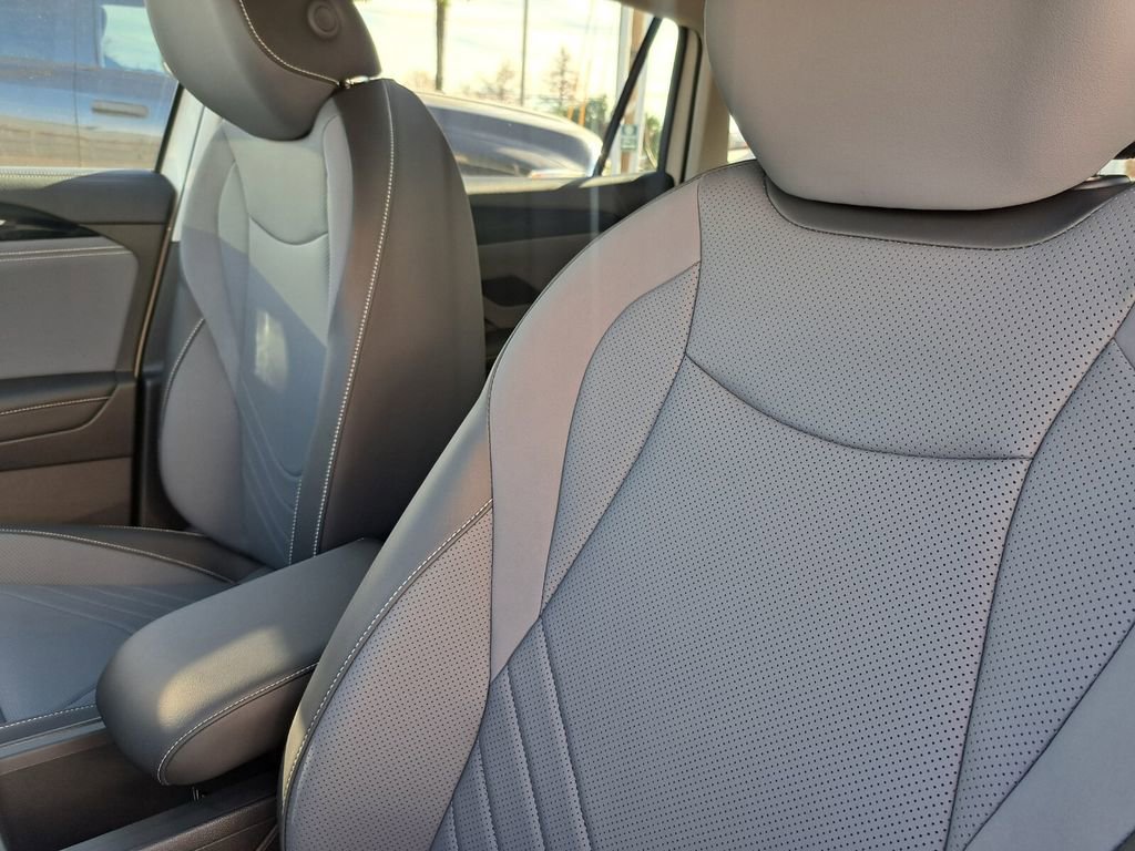 New 2026 Volkswagen Tiguan SE image 19