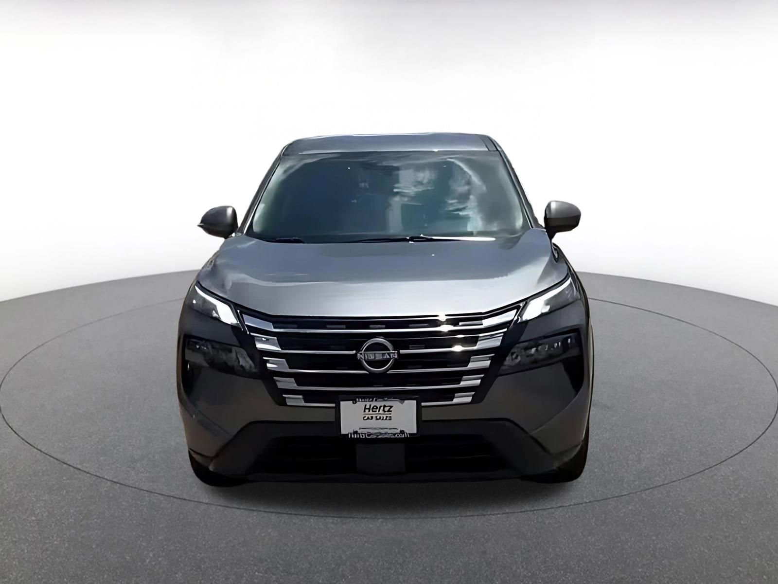 Used 2025 Nissan Rogue SV FWD image 4