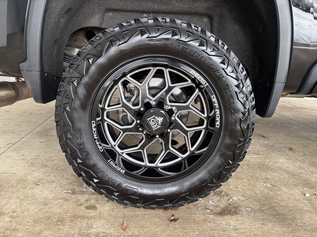 Used 2023 Chevrolet Silverado 2500 LTZ w/ LTZ Plus Package image 43