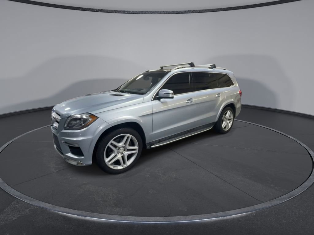 Used 2015 Mercedes-Benz GL 550 4MATIC image 4