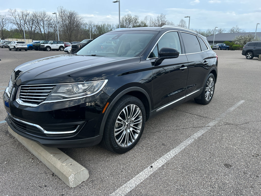 Used 2016 Lincoln MKX Reserve w/ Driver Assistance Package image 3