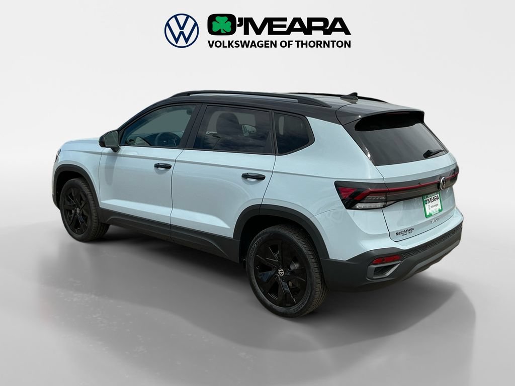 New 2026 Volkswagen Taos SE FWD image 3