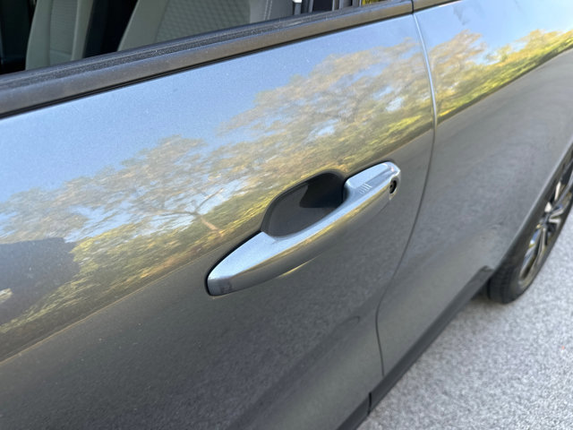 Used 2022 Ford Escape SE w/ SE Sport Appearance Package image 12