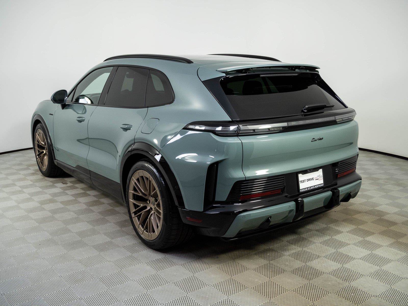 New 2026 Porsche Cayenne Turbo Electric AWD/4WD image 3
