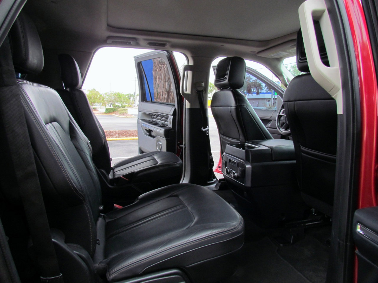 Used 2018 Ford Expedition Max Platinum image 23