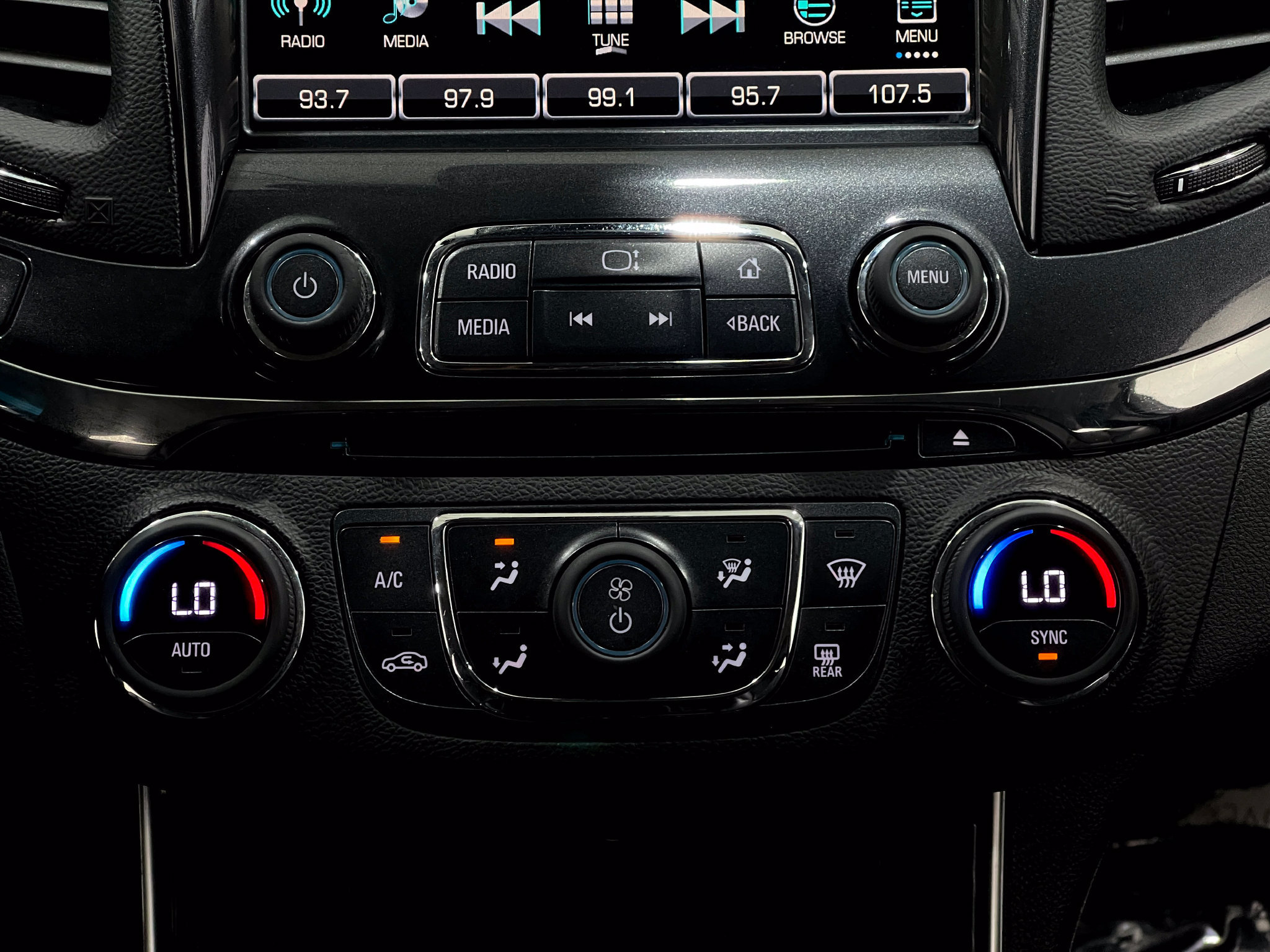 Used 2019 Chevrolet Impala Premier FWD image 24