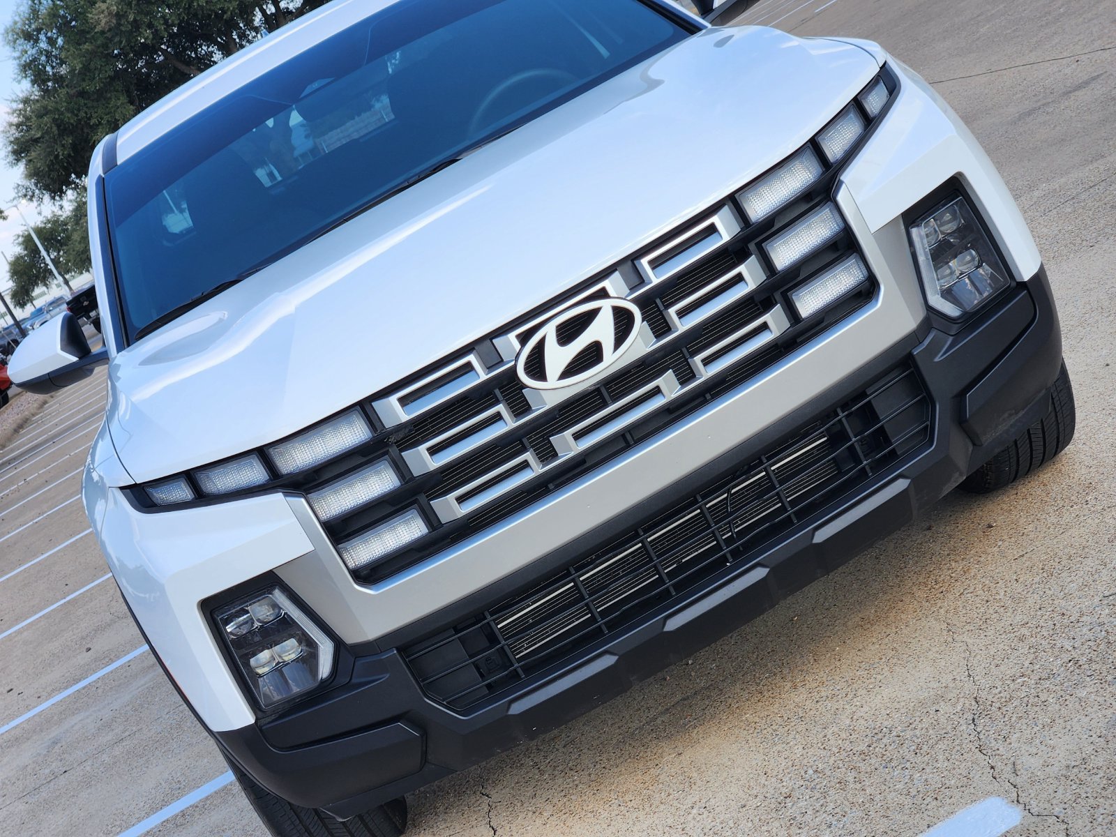 Used 2025 Hyundai Santa Cruz SE AWD/4WD image 12