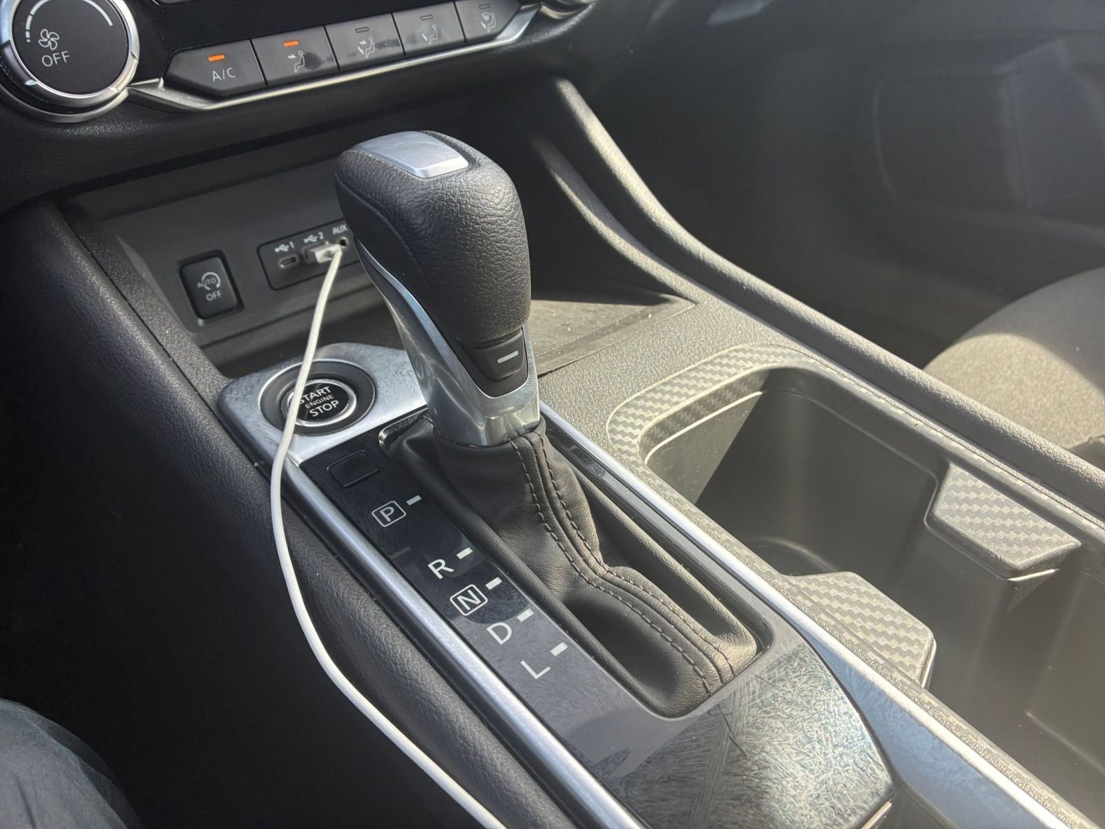 Used 2025 Nissan Sentra SV image 36