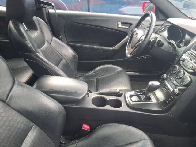 Used 2013 Hyundai Genesis 3.8 RWD image 17