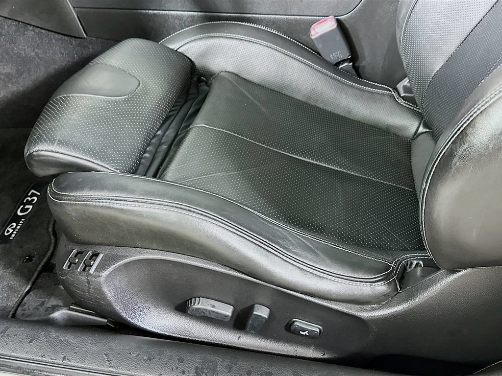 Used 2012 INFINITI G37 x Coupe w/ Premium Pkg AWD/4WD image 8