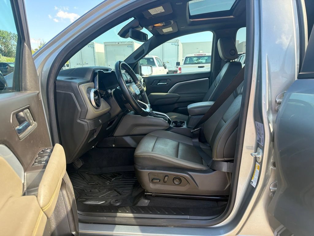 Certified 2025 Chevrolet Colorado ZR2 w/ Technology Package AWD/4WD image 31