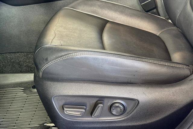 Used 2022 Toyota RAV4 XLE Premium AWD/4WD image 17