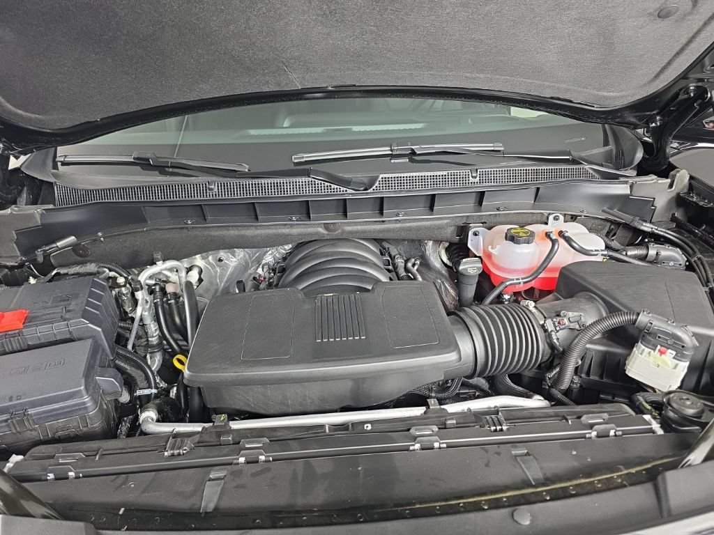 New 2026 Chevrolet Suburban LT w/ Comfort Package AWD/4WD image 9