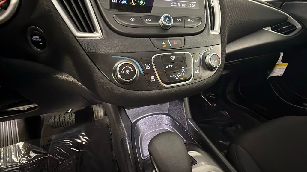 Used 2025 Chevrolet Malibu RS FWD image 20
