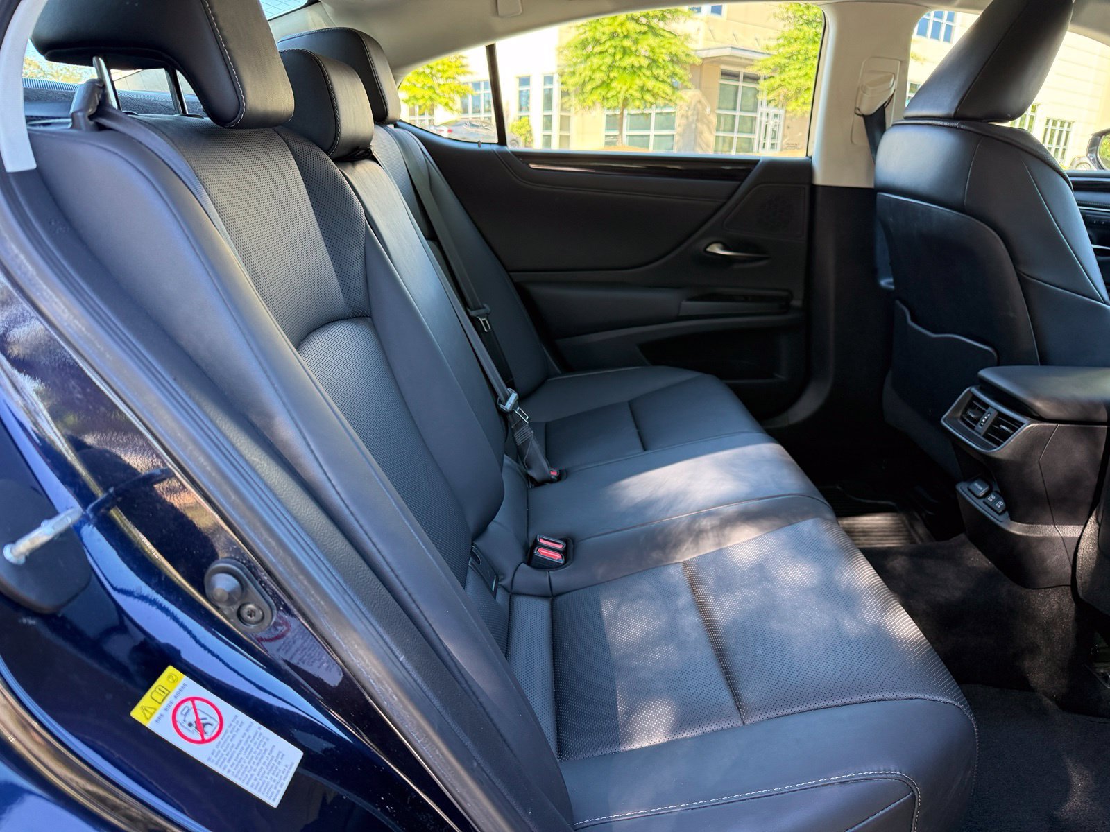 Used 2019 Lexus ES 350 w/ Premium Package FWD image 36