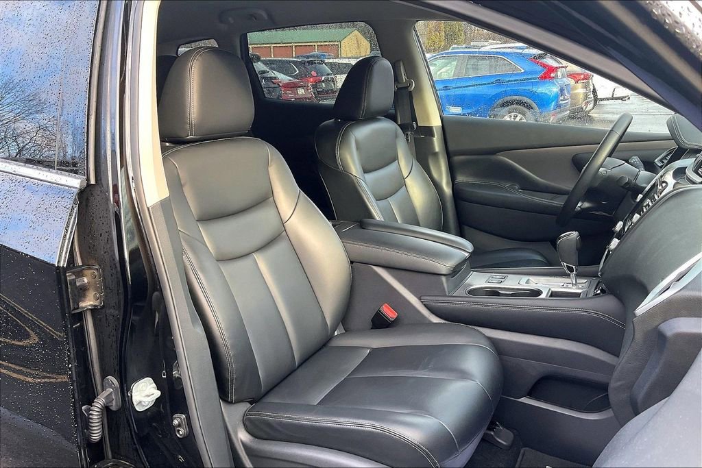 Used 2024 Nissan Murano SV w/ SV Midnight Edition Package image 7