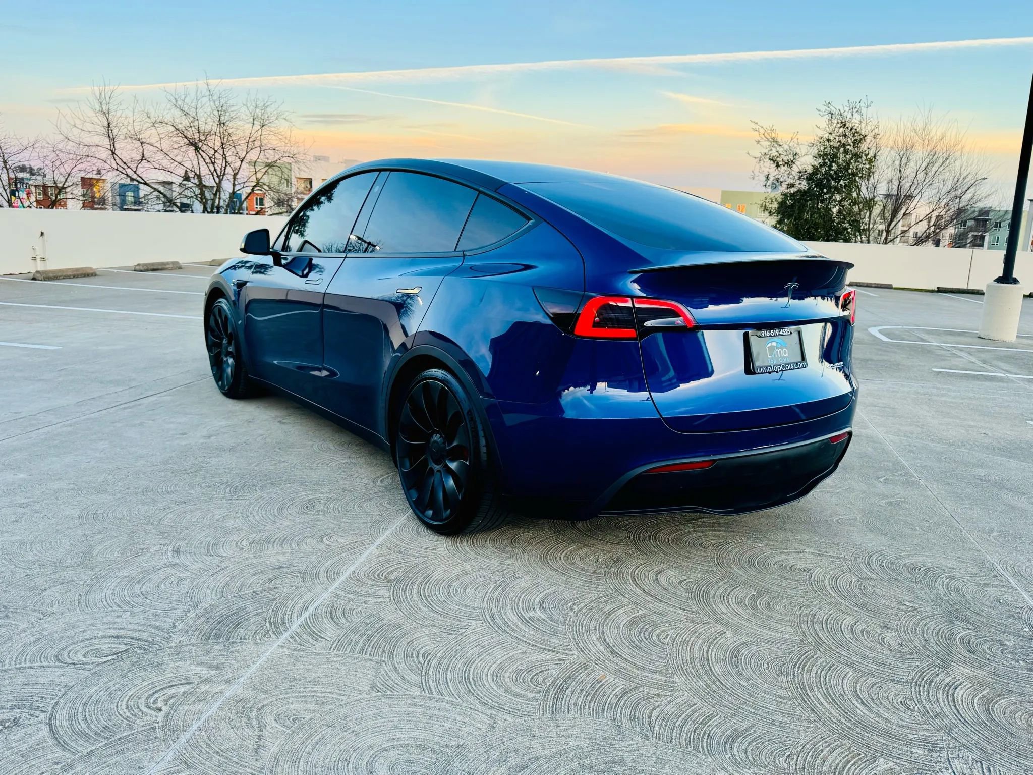 Used 2023 Tesla Model Y Performance image 9
