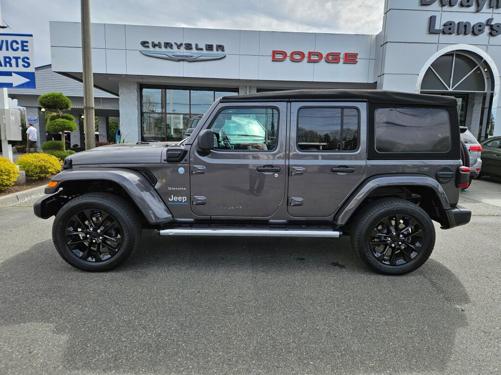 Used 2023 Jeep Wrangler Unlimited Sahara w/ Cold Weather Group image 2
