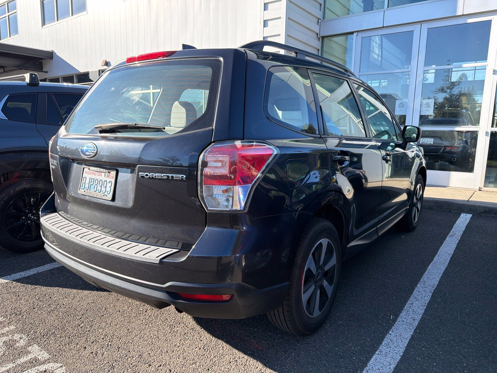 Used 2018 Subaru Forester 2.5i w/ Alloy Wheel Package AWD/4WD image 3