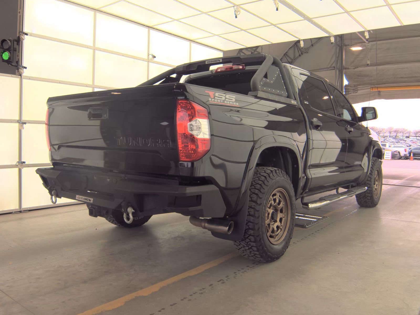 Used 2017 Toyota Tundra SR5 image 7