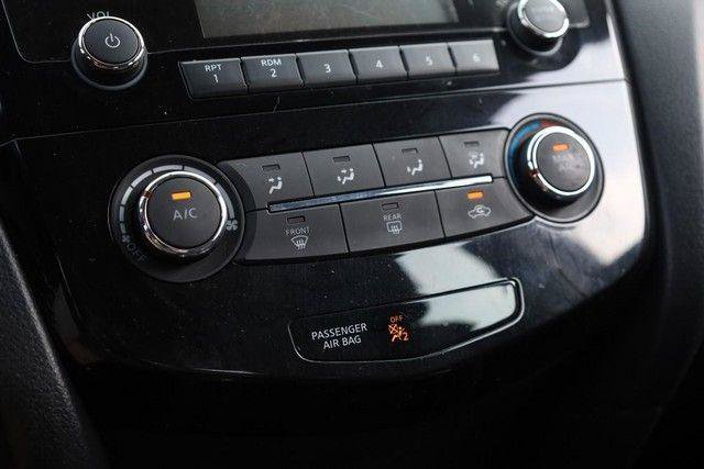 Used 2016 Nissan Rogue S AWD/4WD image 13